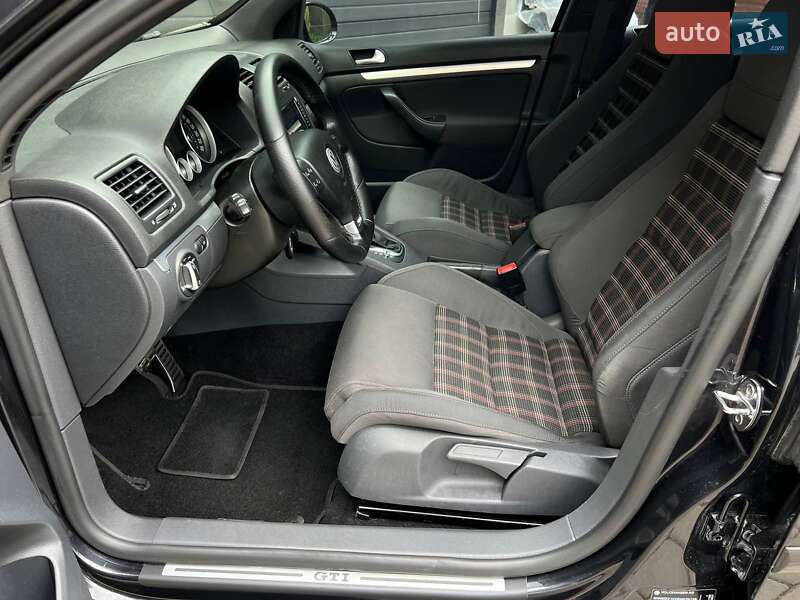 Хэтчбек Volkswagen Golf GTI 2008 в Одессе