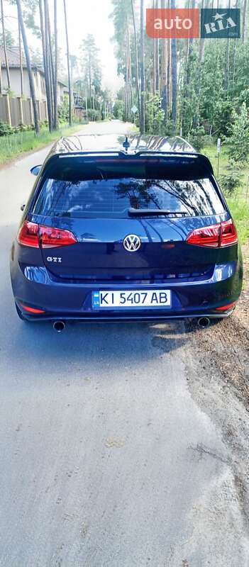 Хэтчбек Volkswagen Golf GTI 2016 в Киеве