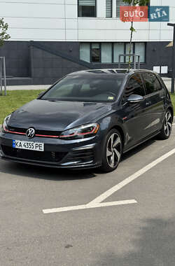 Хэтчбек Volkswagen Golf GTI 2018 в Киеве