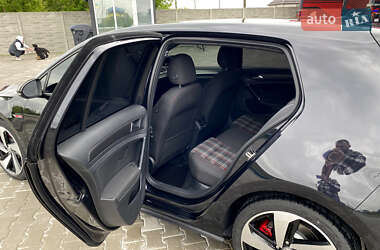 Хэтчбек Volkswagen Golf GTI 2020 в 
