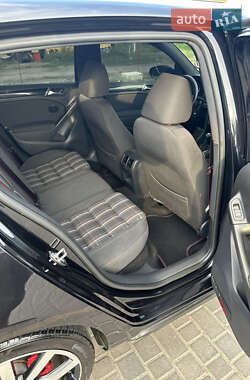 Хетчбек Volkswagen Golf GTI 2013 в 