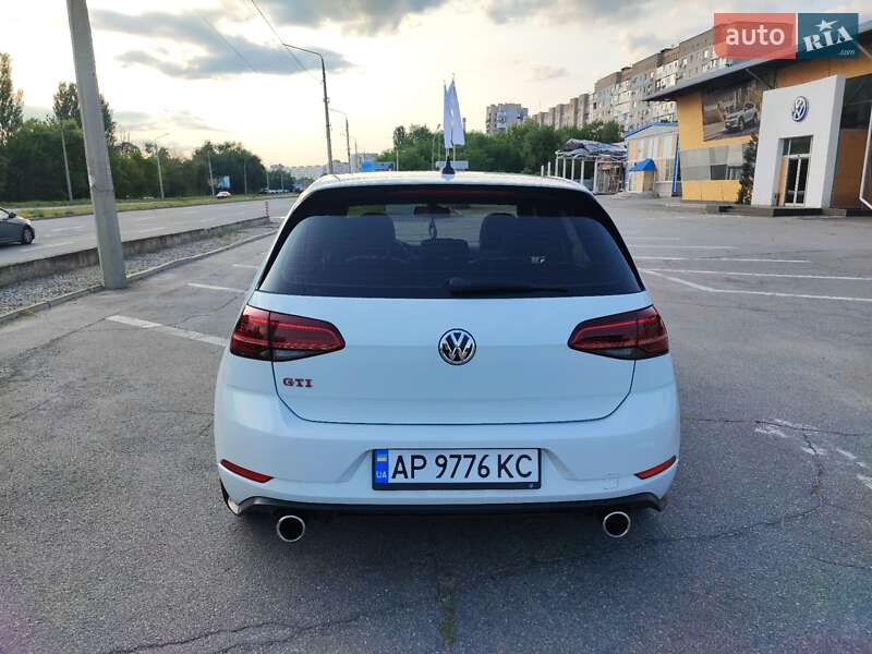 Хэтчбек Volkswagen Golf GTI 2019 в Запорожье