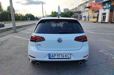 Хетчбек Volkswagen Golf GTI 2019 в 