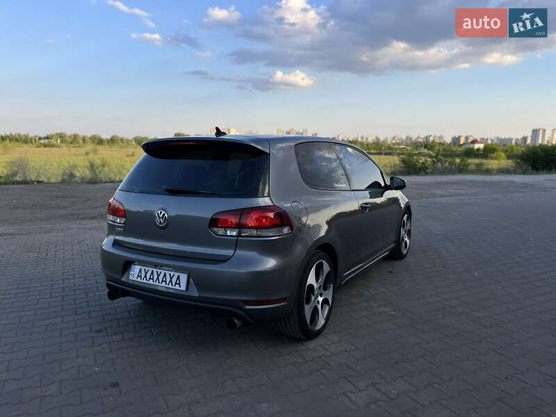 Хэтчбек Volkswagen Golf GTI 2012 в Киеве
