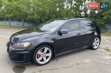 Хэтчбек Volkswagen Golf GTI 2015 в Киеве