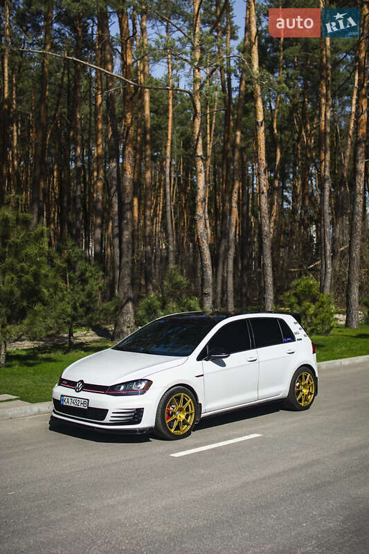 Volkswagen Golf GTI 2017