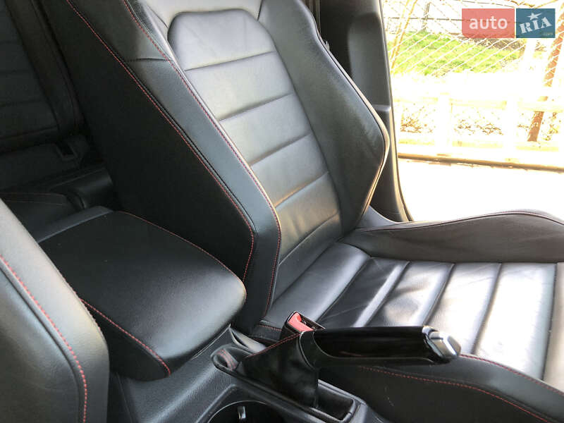 Хетчбек Volkswagen Golf GTI 2016 в Львові