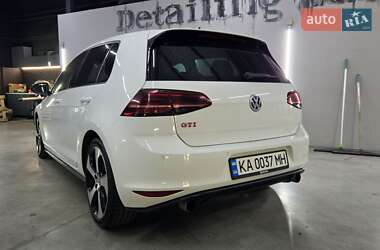 Хетчбек Volkswagen Golf GTI 2015 в 
