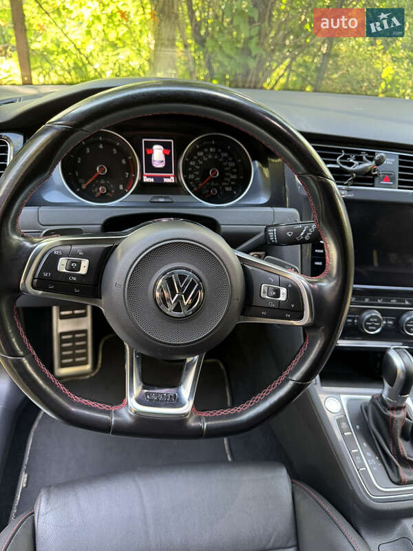 Хетчбек Volkswagen Golf GTI 2017 в Києві