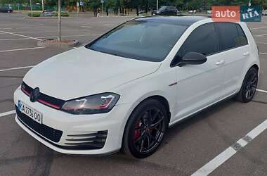 Хэтчбек Volkswagen Golf GTI 2017 в Киеве