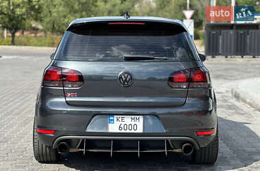 Хетчбек Volkswagen Golf GTI 2013 в 