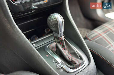 Хетчбек Volkswagen Golf GTI 2013 в 