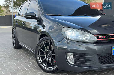 Хетчбек Volkswagen Golf GTI 2013 в 
