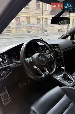 Хэтчбек Volkswagen Golf GTI 2014 в 