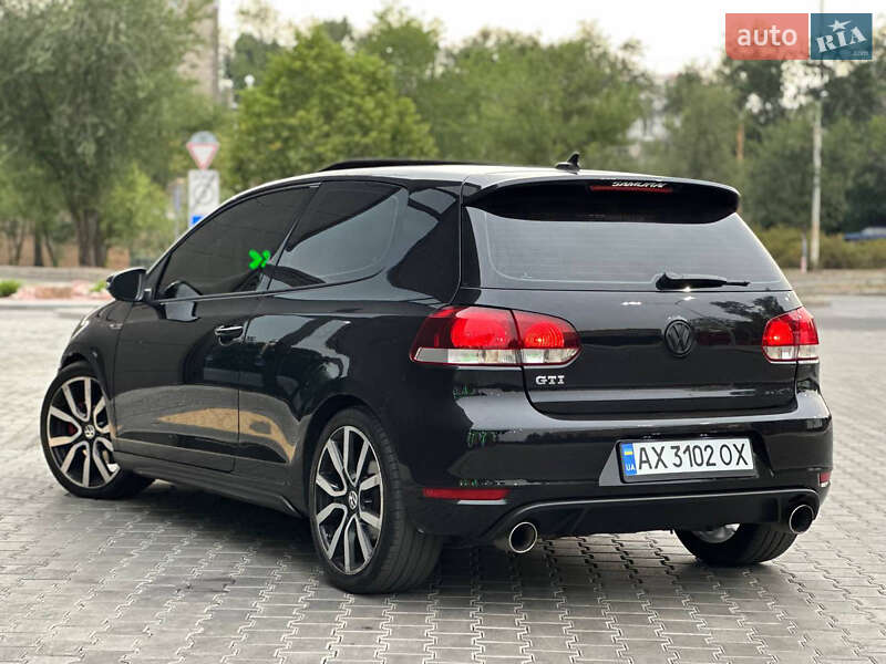 Хэтчбек Volkswagen Golf GTI 2011 в Днепре