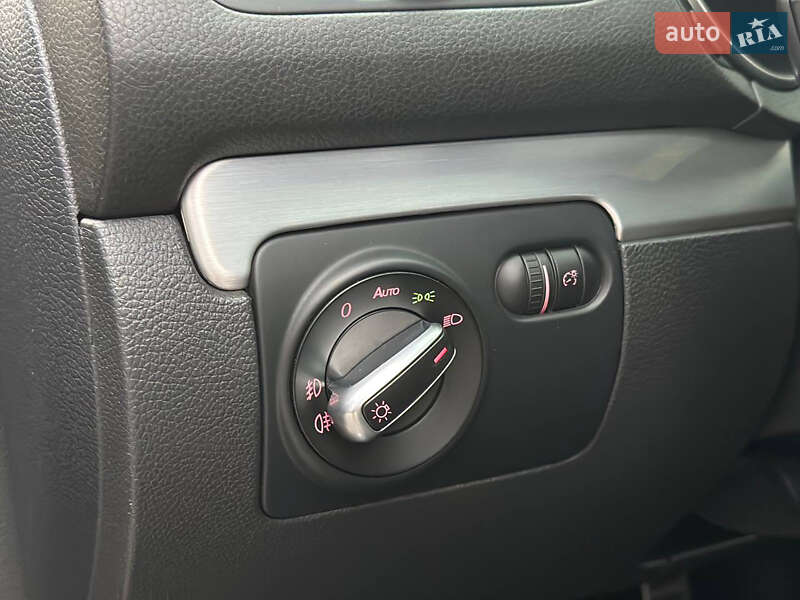 Хэтчбек Volkswagen Golf GTI 2011 в Днепре