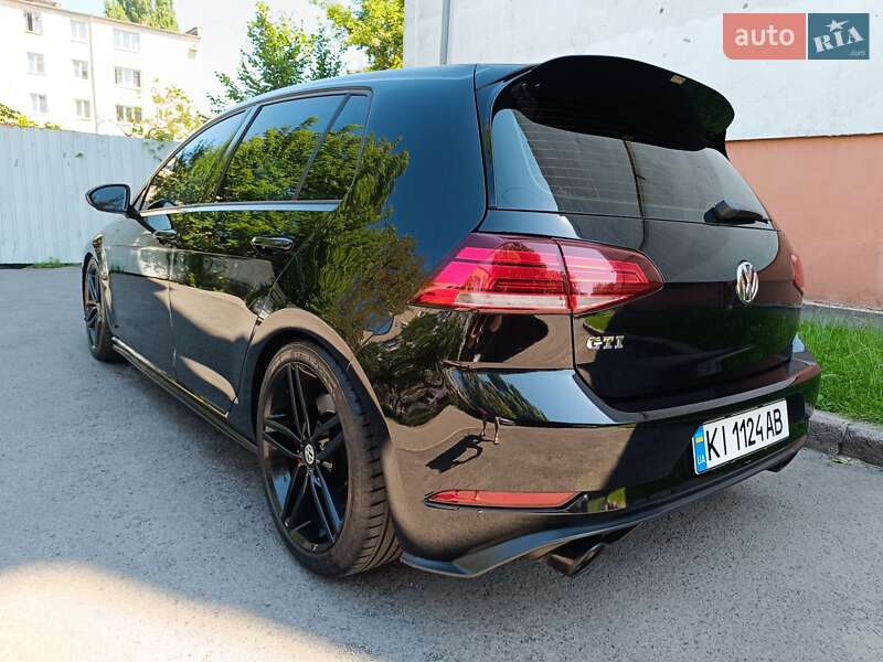 Хэтчбек Volkswagen Golf GTI 2018 в Ровно