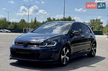 Хетчбек Volkswagen Golf GTI 2016 в Києві