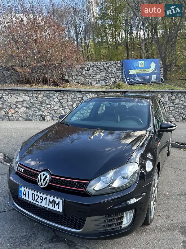 Volkswagen Golf GTI