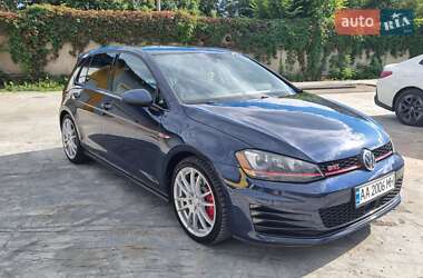 Хэтчбек Volkswagen Golf GTI 2015 в Киеве