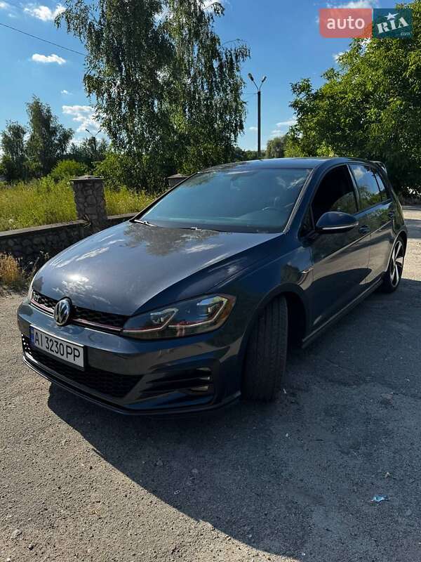 Хэтчбек Volkswagen Golf GTI 2017 в Богуславе