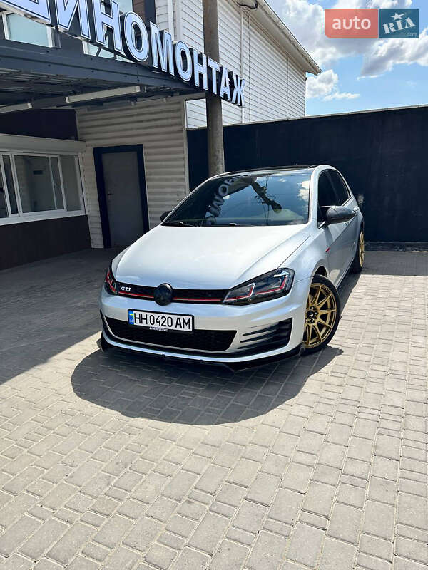 Volkswagen Golf GTI 2014 Volkswagen Golf GTI 2014