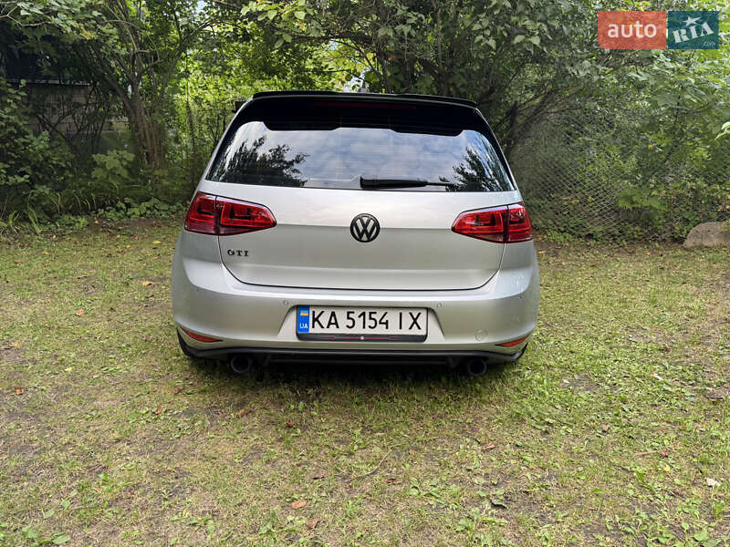 Хетчбек Volkswagen Golf GTI 2017 в Києві