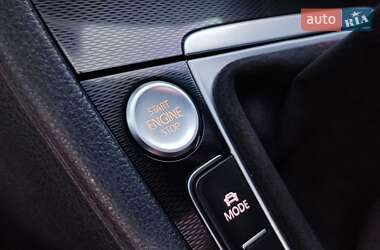 Хэтчбек Volkswagen Golf GTI 2015 в 