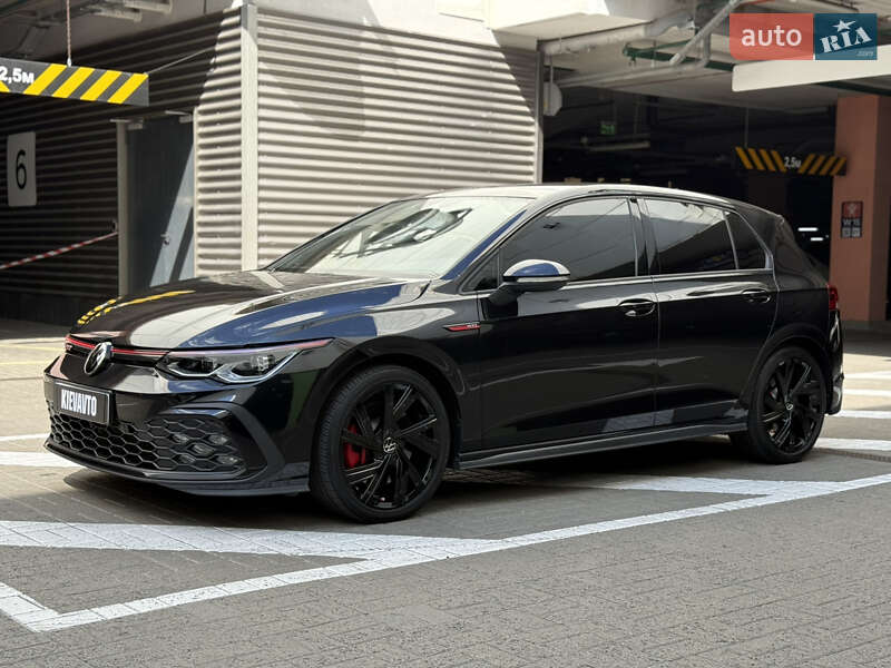 Хэтчбек Volkswagen Golf GTI 2021 в Киеве