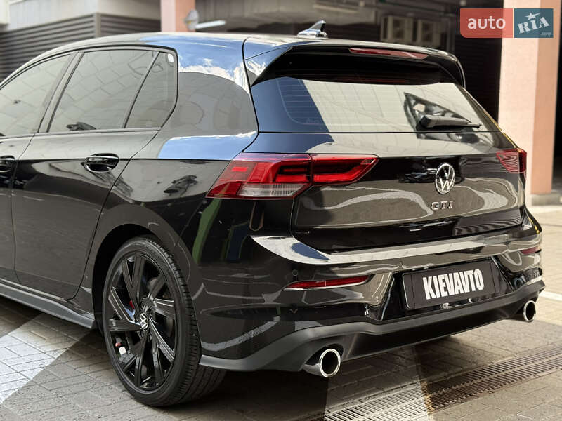 Хэтчбек Volkswagen Golf GTI 2021 в Киеве
