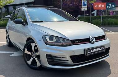 Хэтчбек Volkswagen Golf GTI 2014 в Киеве