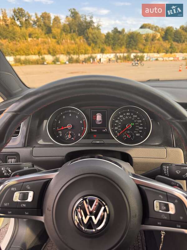 Хетчбек Volkswagen Golf GTI 2015 в Києві