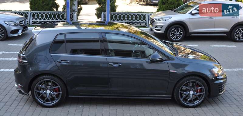 Хэтчбек Volkswagen Golf GTI 2017 в Одессе
