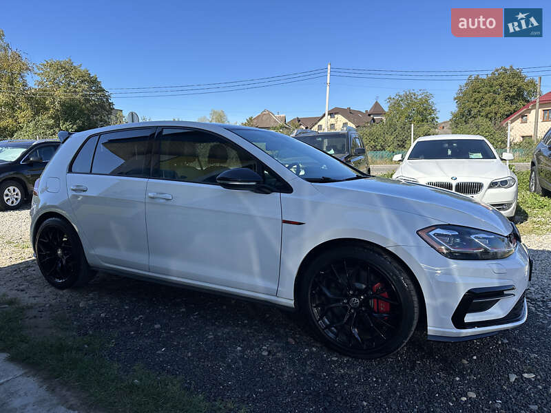 Хэтчбек Volkswagen Golf GTI 2019 в Ивано-Франковске фото 4 Хэтчбек Volkswagen Golf GTI 2019 в Ивано-Франковске