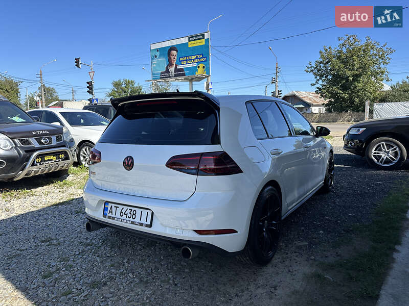Хэтчбек Volkswagen Golf GTI 2019 в Ивано-Франковске фото 5 Хэтчбек Volkswagen Golf GTI 2019 в Ивано-Франковске