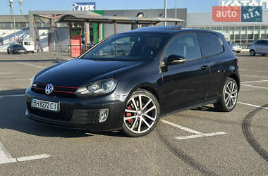 Хэтчбек Volkswagen Golf GTI 2010 в Киеве