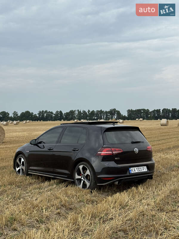 Хэтчбек Volkswagen Golf GTI 2014 в Шепетовке