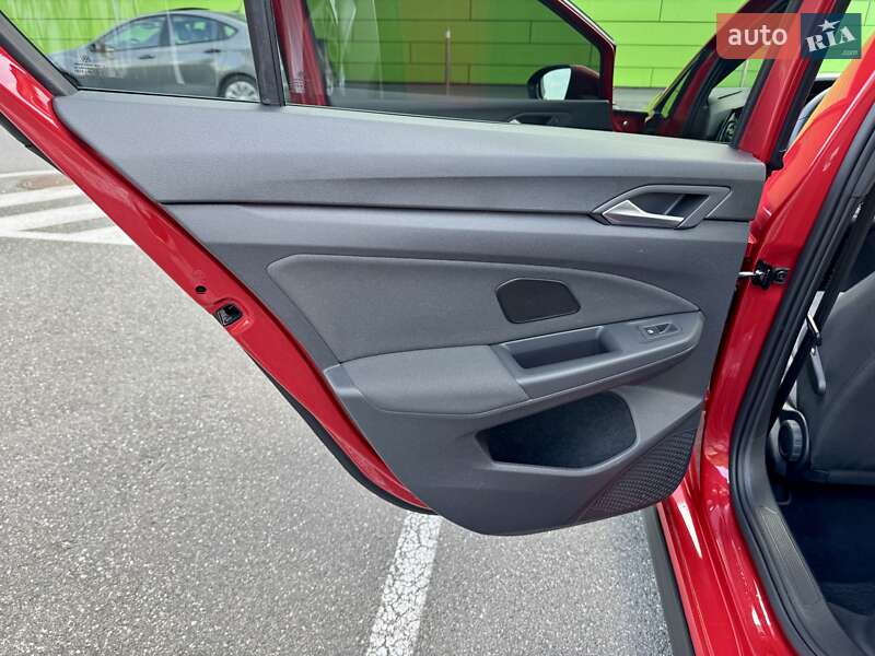 Хэтчбек Volkswagen Golf GTI 2021 в Киеве