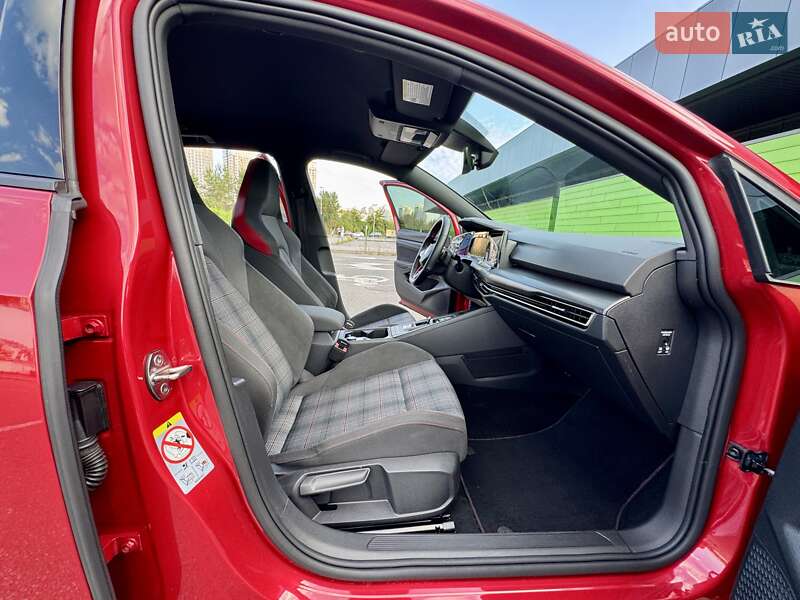 Хэтчбек Volkswagen Golf GTI 2021 в Киеве