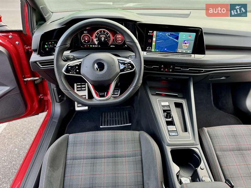 Хэтчбек Volkswagen Golf GTI 2021 в Киеве