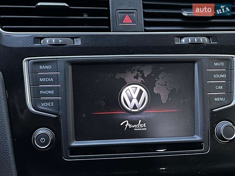 Хэтчбек Volkswagen Golf GTI 2016 в Киеве фото 20 Хэтчбек Volkswagen Golf GTI 2016 в Киеве