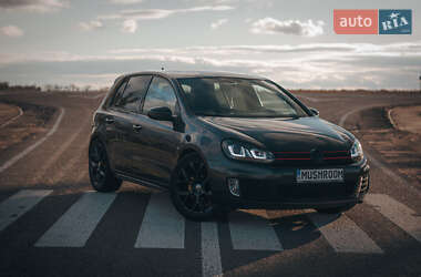 Хетчбек Volkswagen Golf GTI 2012 в Черкасах