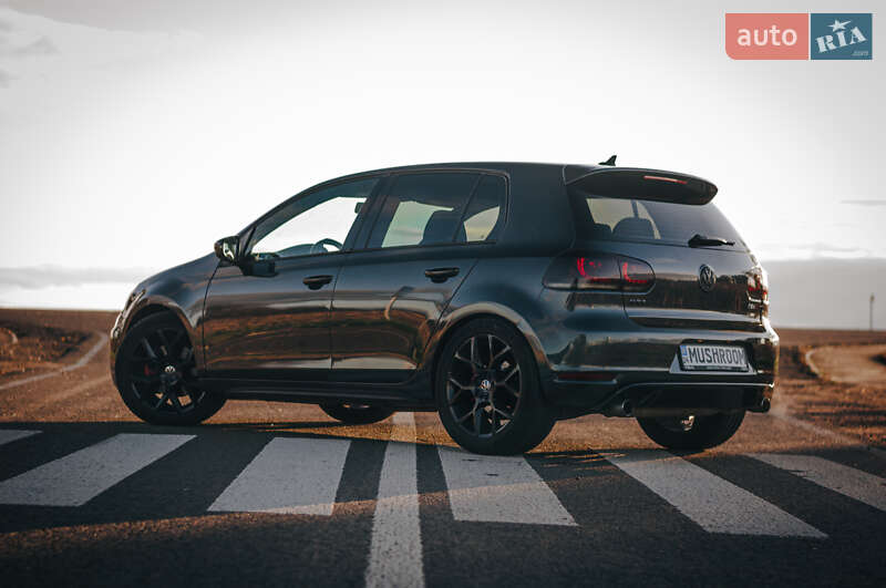 Хетчбек Volkswagen Golf GTI 2012 в Черкасах фото 15 Хетчбек Volkswagen Golf GTI 2012 в Черкасах