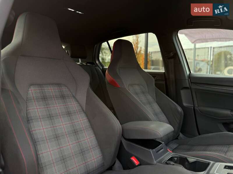 Хэтчбек Volkswagen Golf GTI 2021 в Киеве