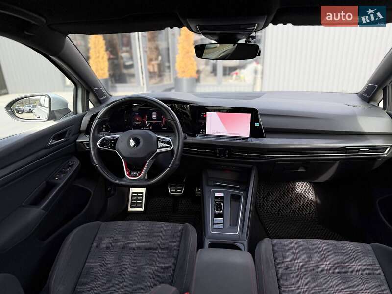 Хэтчбек Volkswagen Golf GTI 2021 в Киеве