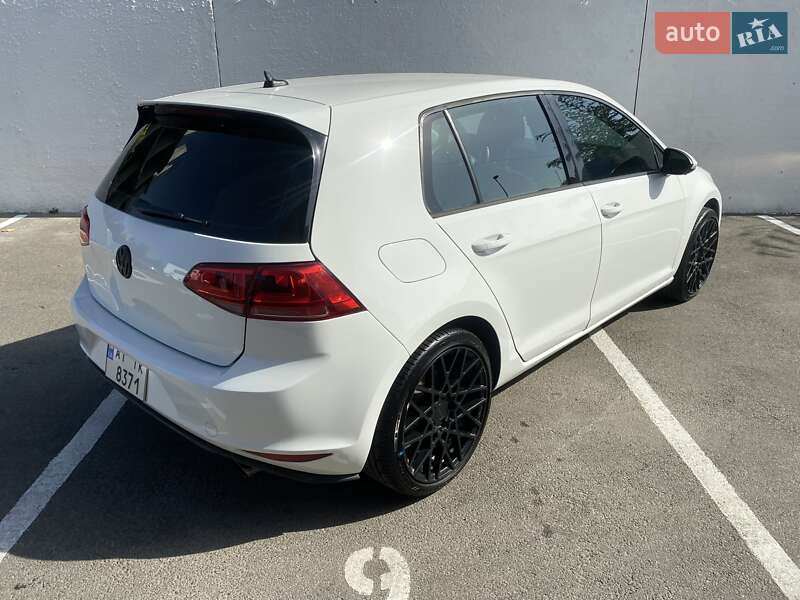 Хэтчбек Volkswagen Golf GTI 2016 в Киеве фото 8 Хэтчбек Volkswagen Golf GTI 2016 в Киеве