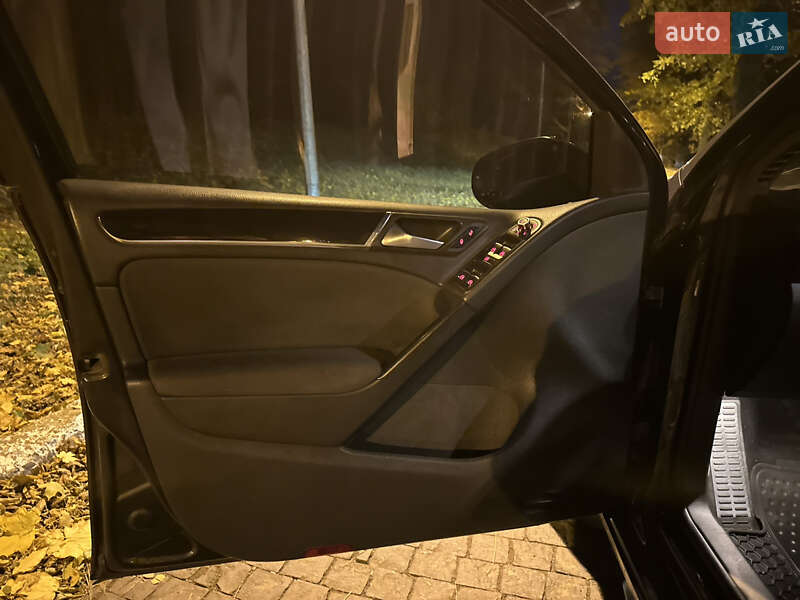 Хэтчбек Volkswagen Golf GTI 2012 в Черновцах