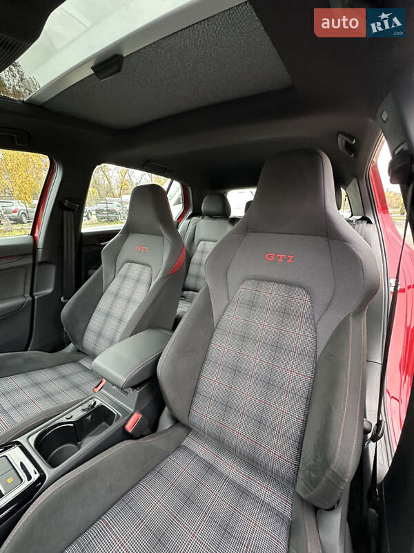 Хетчбек Volkswagen Golf GTI 2022 в Полтаві