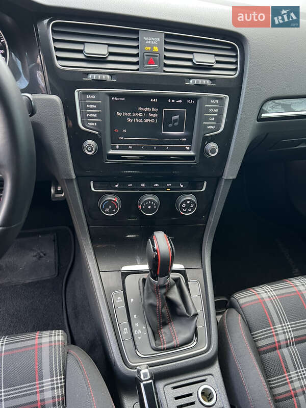 Хэтчбек Volkswagen Golf GTI 2017 в Виннице