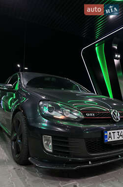 Хэтчбек Volkswagen Golf GTI 2010 в Львове